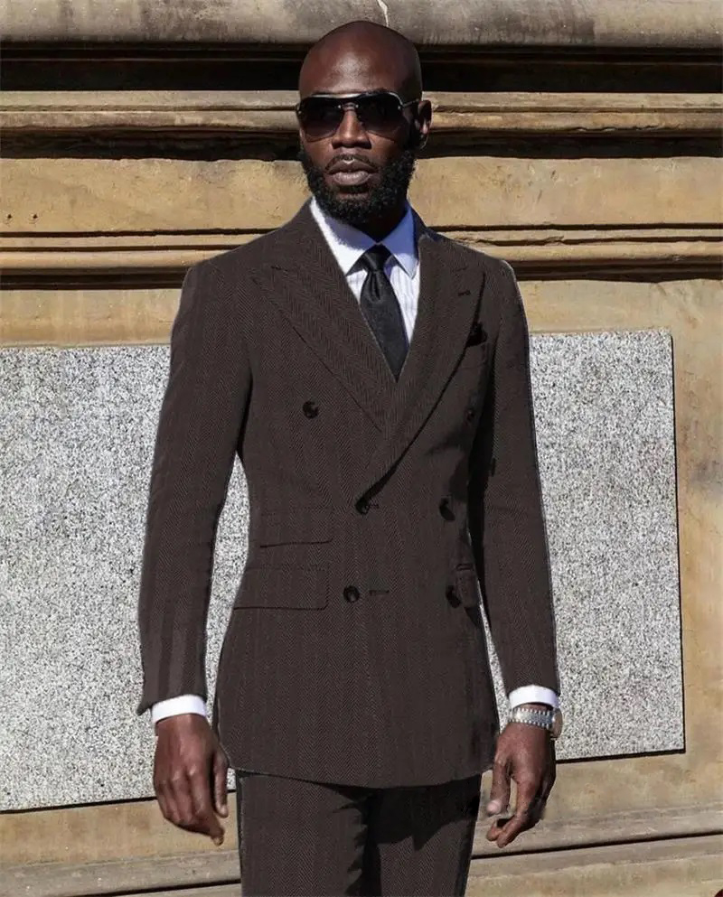 Men Formal Wear Pink - メンズヘリンボーンスーツ、新郎、ビジネス、ワイドラペル、ツーピースジャケットパンツ、ウェディングウェア、ピンク、ファッショナブルなメンズスーツ衣装