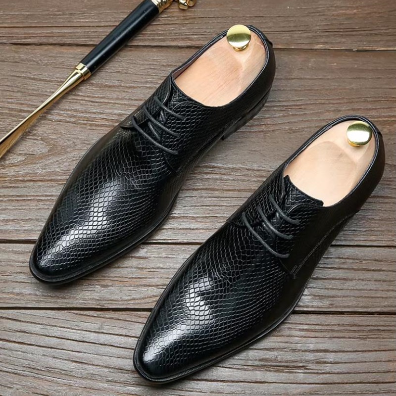 高品質な魚鱗模様の黒革フォーマルシューズ メンズ イタリア製 - Scale - Men Formals & Ethnic Wear のレビューと価格